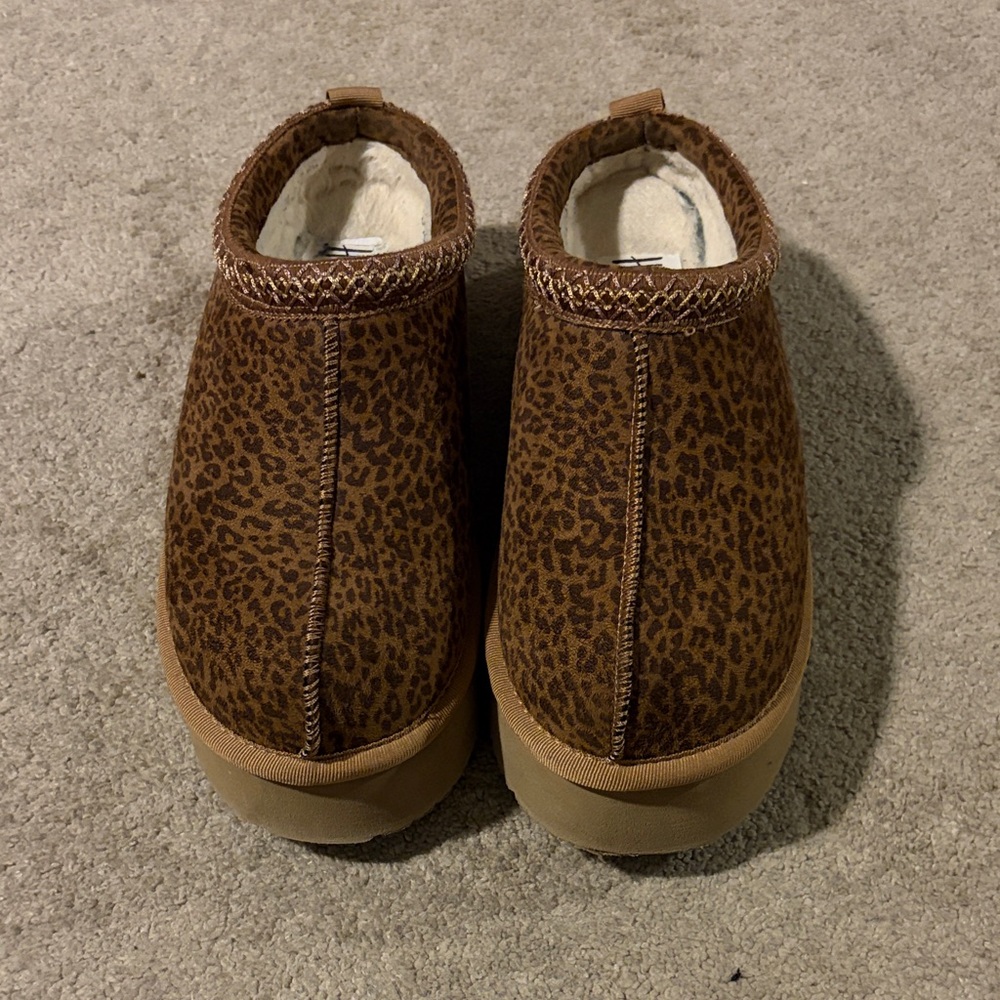 Leopard Print Slip-On Platform Slippers.
